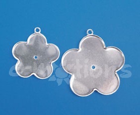 Přívěsek květinka 3,7cm, platina 